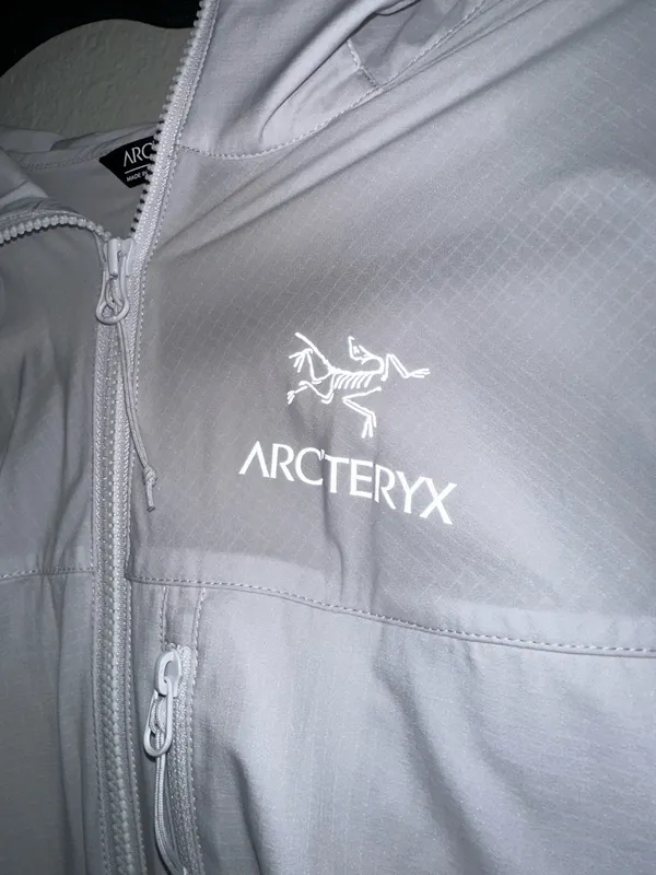 Women’s Rain Arc'teryx Soft Shell Windbreaker Jacket - Image 2