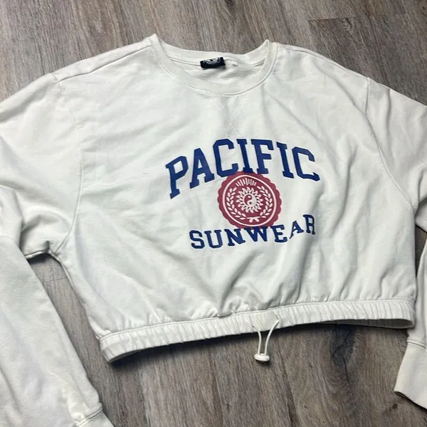 PacSun Pacific Sunwear White Cropped Sweatshirt - Image 5