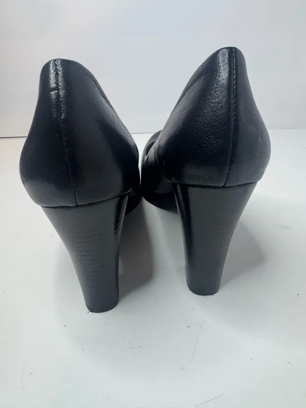 Calvin Klein Fairley Black Leather Pumps Size 8.5M - Image 4