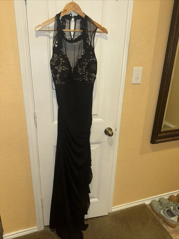Betsy & Adam Black Lace evening dress 12 - Image 3