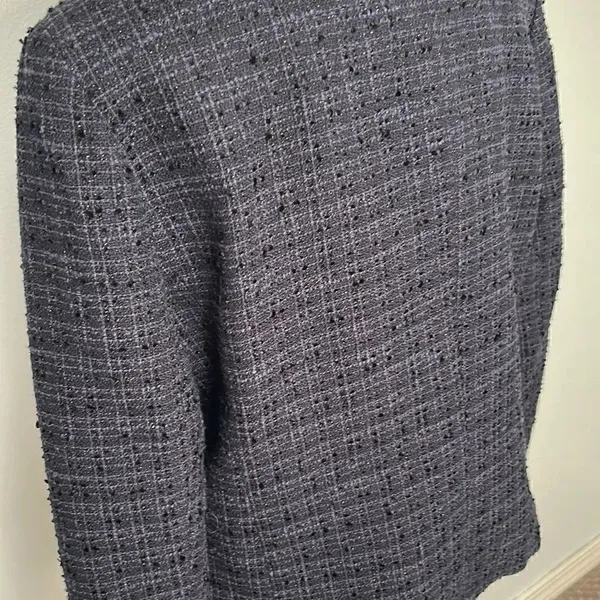 Ann Taylor Tweed suit jacket. Dark Academia. Size 4** See measurements. Cropped. - Image 7