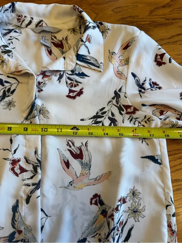 H & M Women’s Long Sleeve Buttons Up Floral Print Blouse Size 0 Hummingbird‎ - Image 9