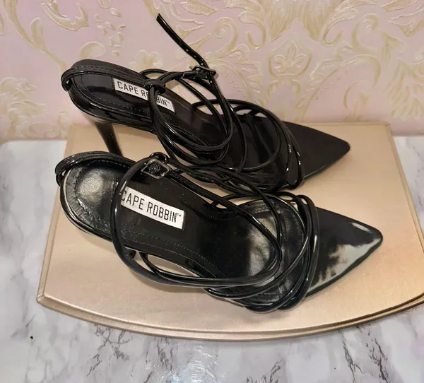 Cape Robbin black pointed strapped heels size 6.5 women’s - Image 4