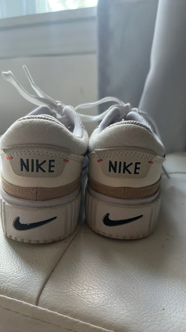 Nike Sneakers - Image 5