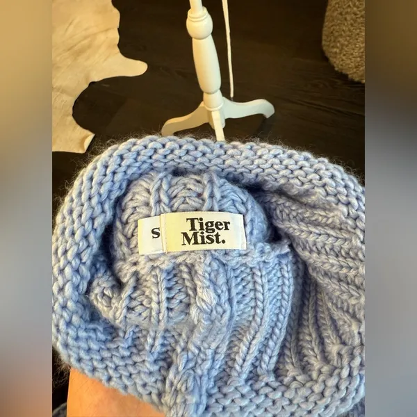 Cozy Blue Turtleneck Sweater - Image 4