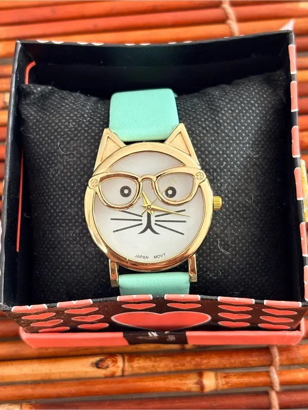 Mint Cat Watch with Gold Accents Needs Battery Green - Image 8