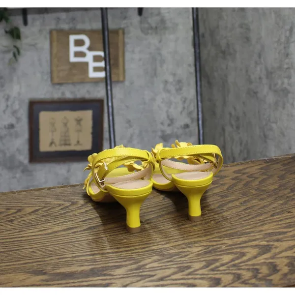 NWT New York Company Womens Gwendolyn Kitten Heel Floral Yellow 6M - Image 9