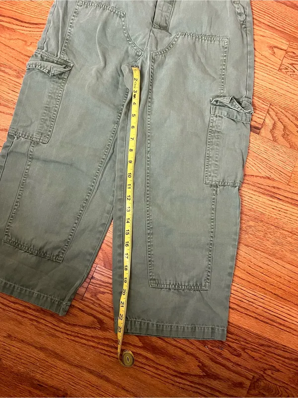 Universal Threads Olive Green Utility Cargo Pants - Image 8