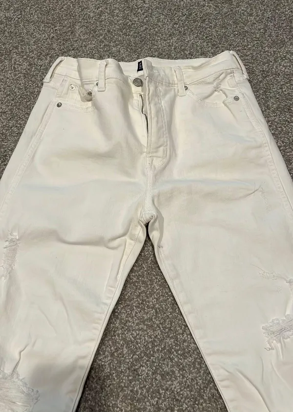 Gap Slim Straight White Jeans - Image 6