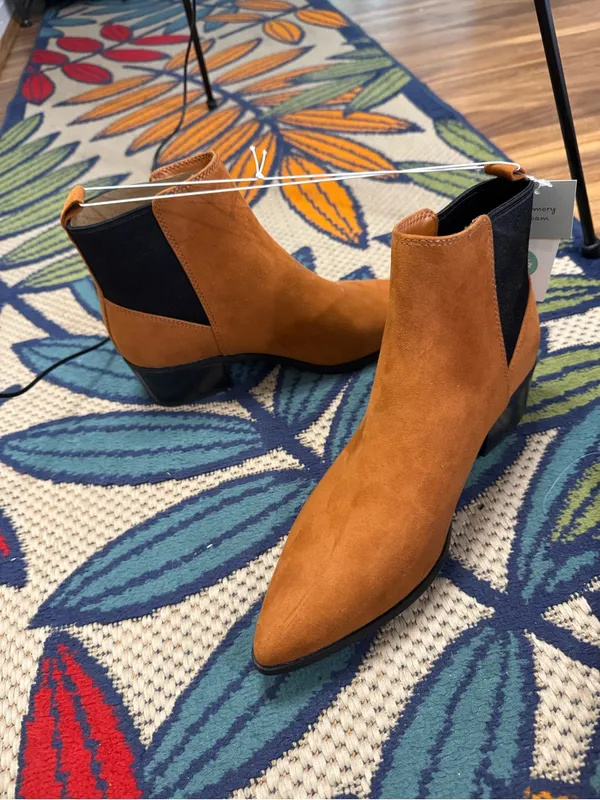 Target Women's Rust Tan Pointed-Toe Suede Ankle Booties - Image 3