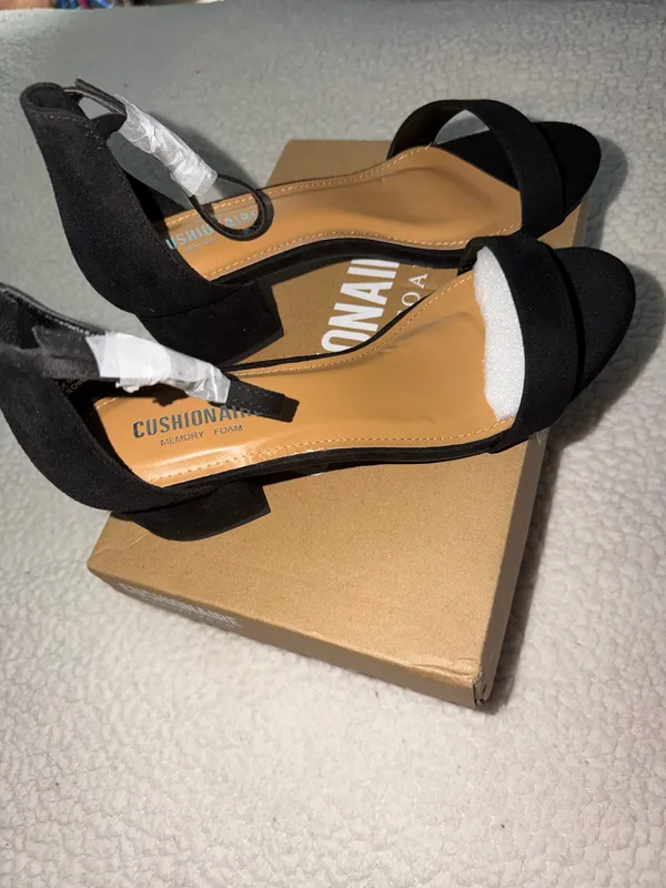 Cushionaire NEW Heels Black - Image 3