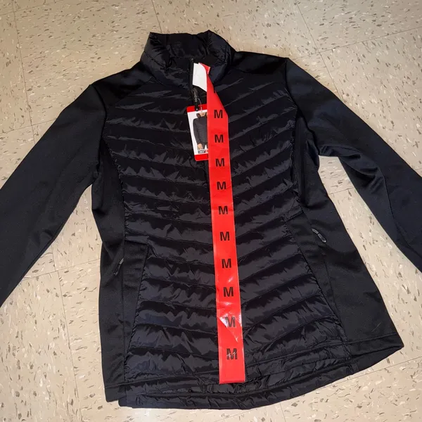 New! Women black puffer Jacket size Medium - Image 2