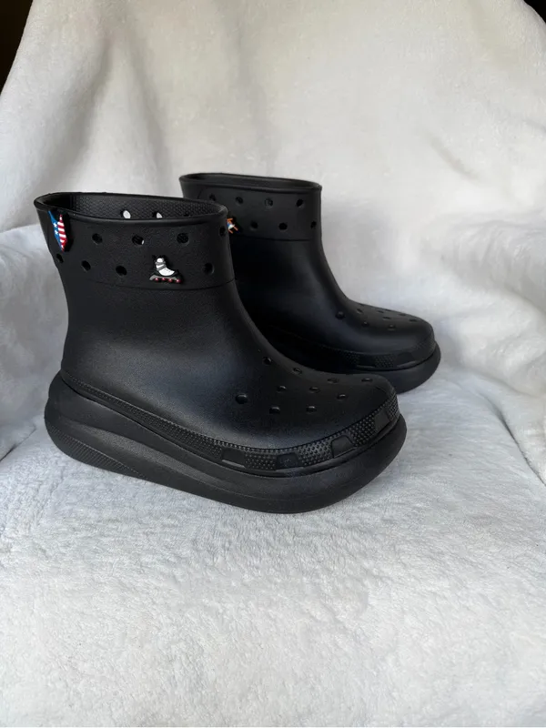 Crocs Unisex Crush Ankle Boots M6 / W 8 With Charms - Image 4