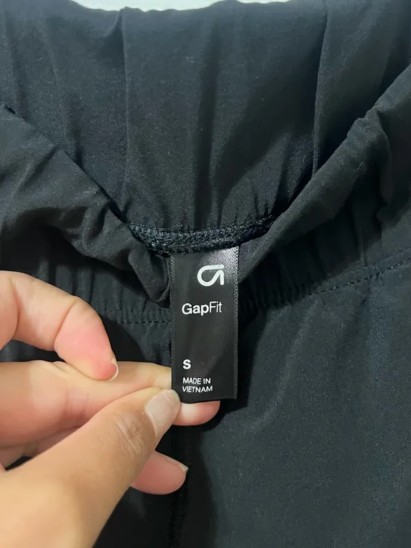 GAP Fit Black Jogger Runaround Cargo Black Pants - Image 3