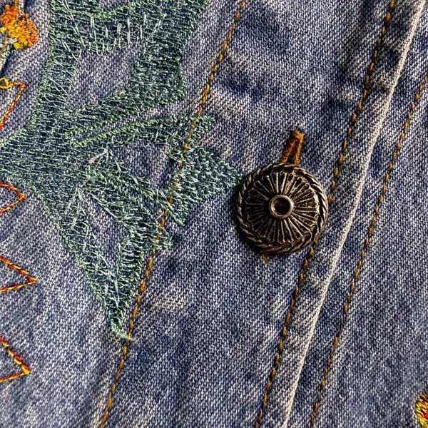 White Stag Denim Shirt Jacket Women Medium Stone Wash Floral Embroidered Boho - Image 8