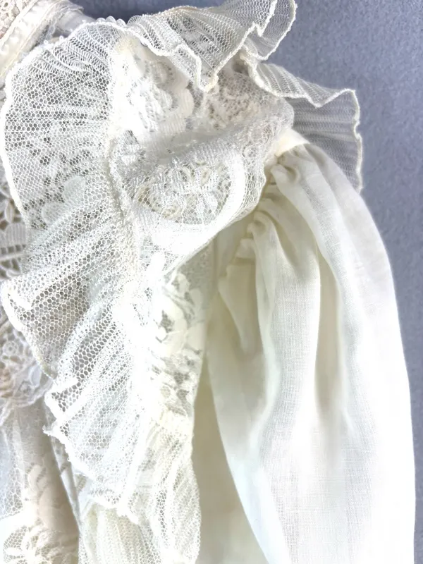 Jessica’s Gunne Sax 11 Vintage Victorian Style Cream Lace Yoke Ruffle Blouse - Image 4
