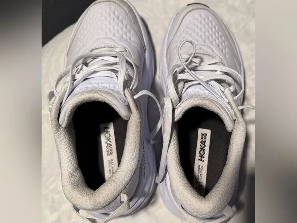 Hoka Bondi SR White Women's Plush Cushion Running Sneakers size 8.5 - Image 3
