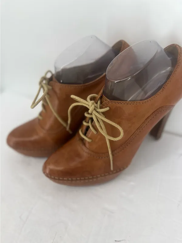 FRYE Anna Oxford Heel Booties size 10 lace up - Image 6