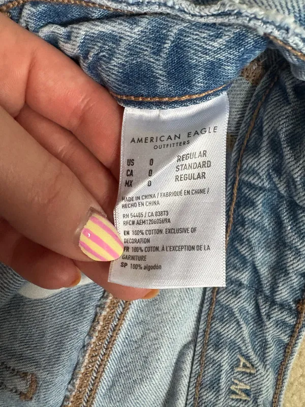 American Eagle Jeans - Image 3