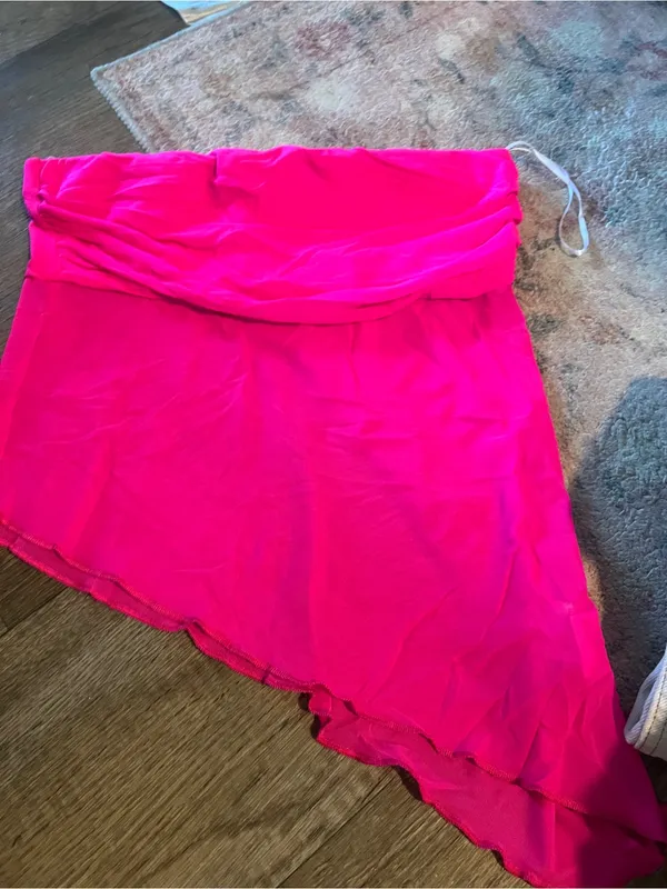 Urban outfitters Strapless Asymmetric Pink tube top - Image 4