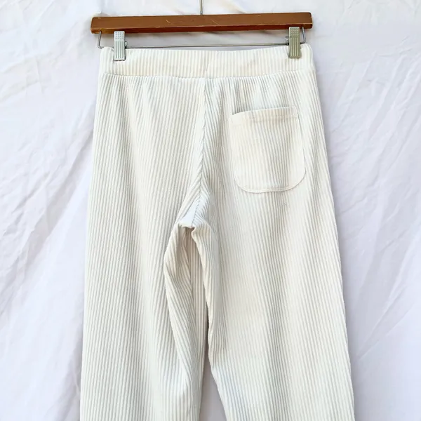 Alo Yoga | Xxs Muse Sweatshirt In Ivory Ribbed Jogger High Rise Ankle - Image 10