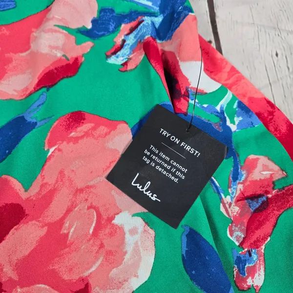 Lulu's Sweetest‎ Song Green Floral Print Backless Long Sleeve Romper M NEW - Image 3