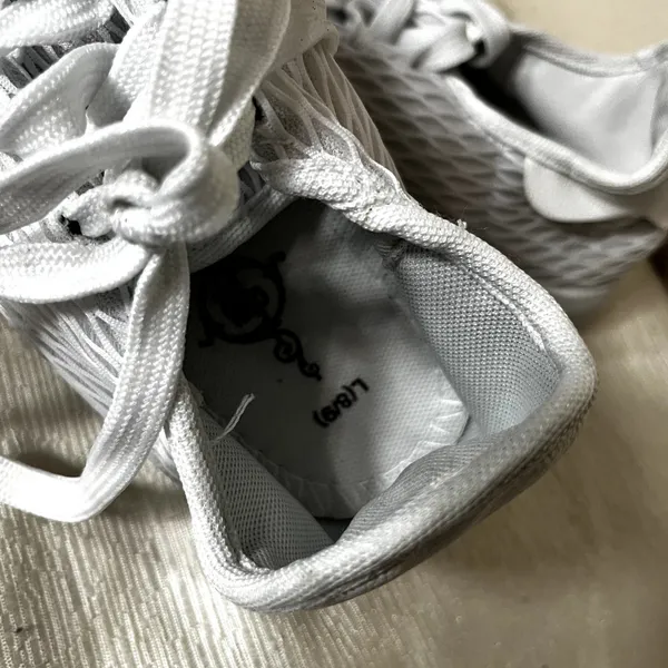 Solemates white sneakers 8/9 tennis shoes comfort mesh‎ - Image 4
