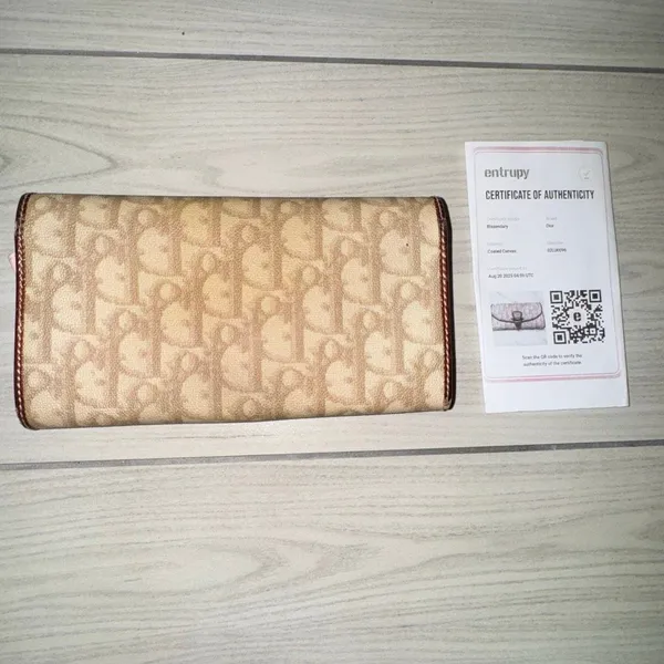 Christian Dior "Romantique" Trotter long bifold wallet with heart charm hardware - Image 7
