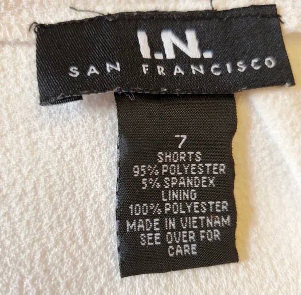 I.N. San Francisco Skort is a junior size 7. - Image 3