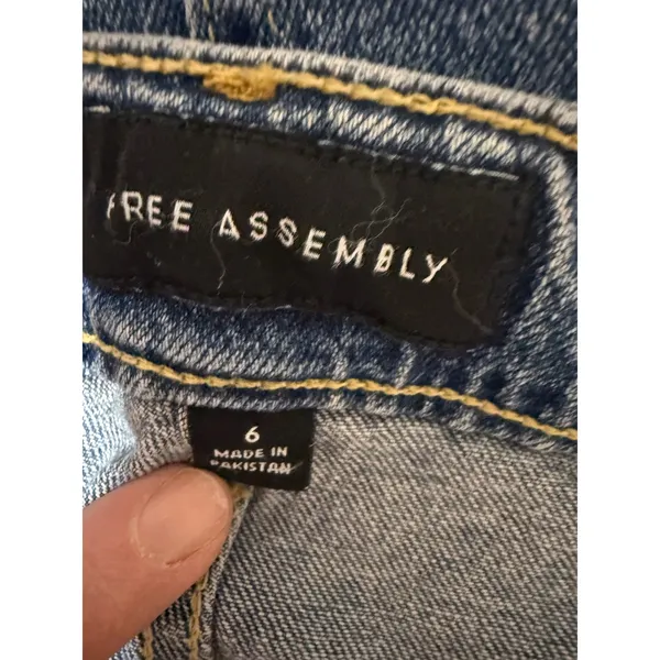 Free Assembly Full Wide Straight‎ High Rise Jeans Medium Wash Size 6 - Image 6