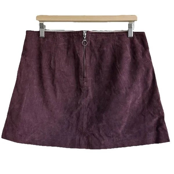 Blank NYC Leather Suede Burgundy Red Mini Skirt Side Slit Size 31 - Image 3