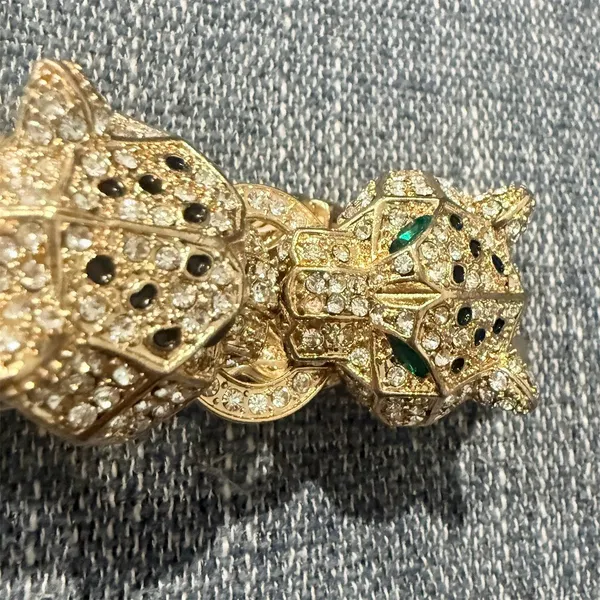 Nordstrom Gold lux Double Leopard Head Rhinestone Stretch Link Bracelet Green - Image 5