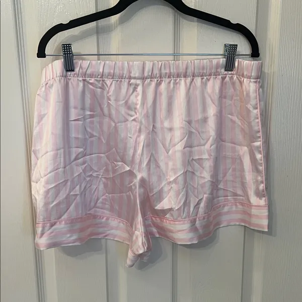 VICTORIA'S SECRET Signature Satin Short Pajama Set - Image 9