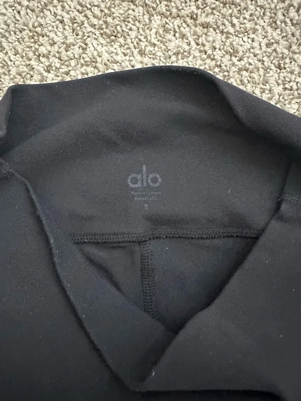Alo Yoga Leggings - Image 4