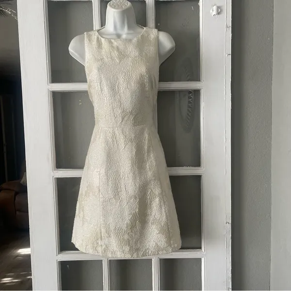Alice and Olivia Mea Lantern Ivory Sparkling Party Dress - Image 6