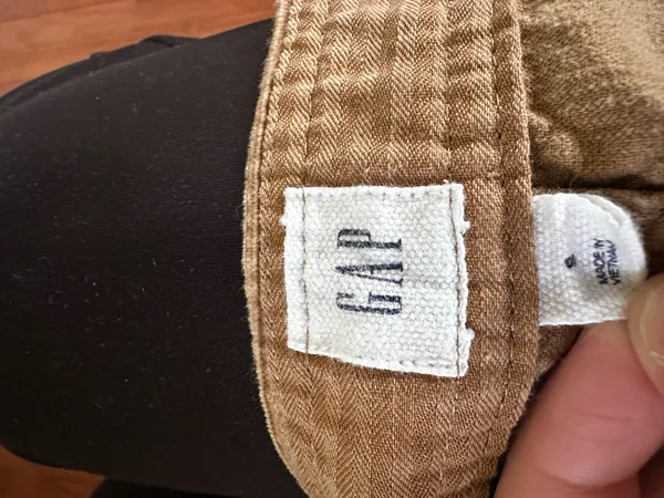 Skirt Gap - Image 3
