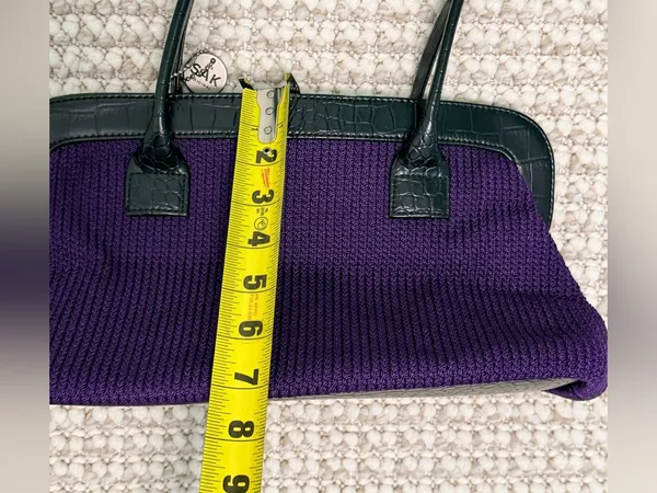 The Sak Original Vintage crochet medium shoulder bag in plum purple - Image 8