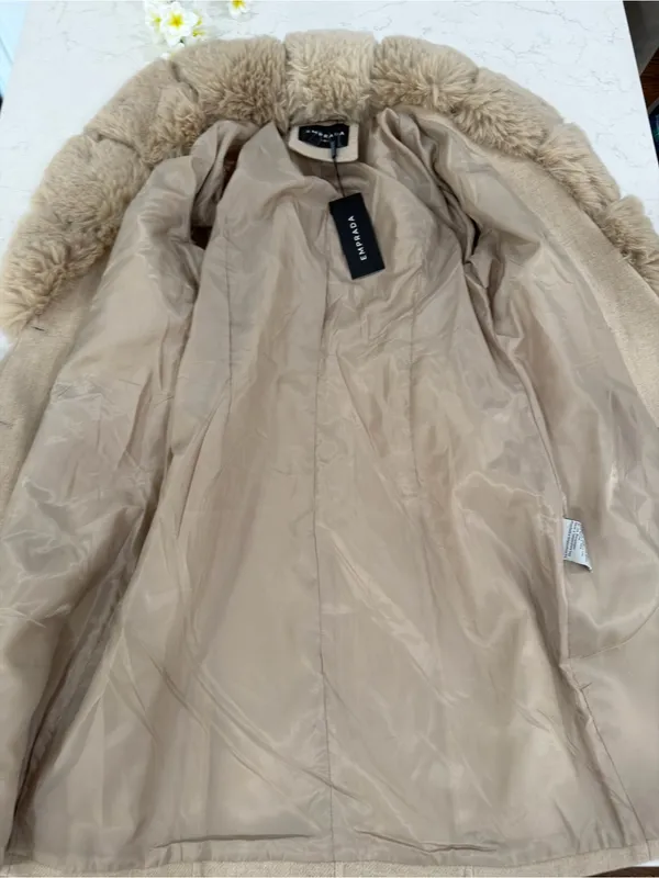 EMPRADA Women's Cream Faux Fur Collar Long Coat - Image 4