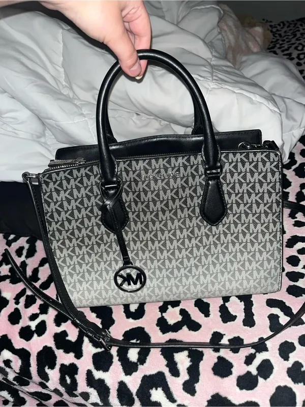Michael Kors Black & White Monogram Purse - Image 4