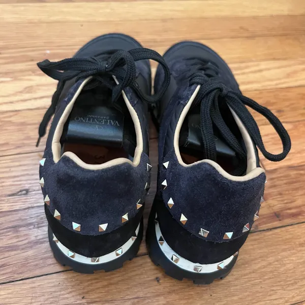 Valentino Garavani Black Rockstud Runner Running Shoes Sneakers Size 37 - Image 2