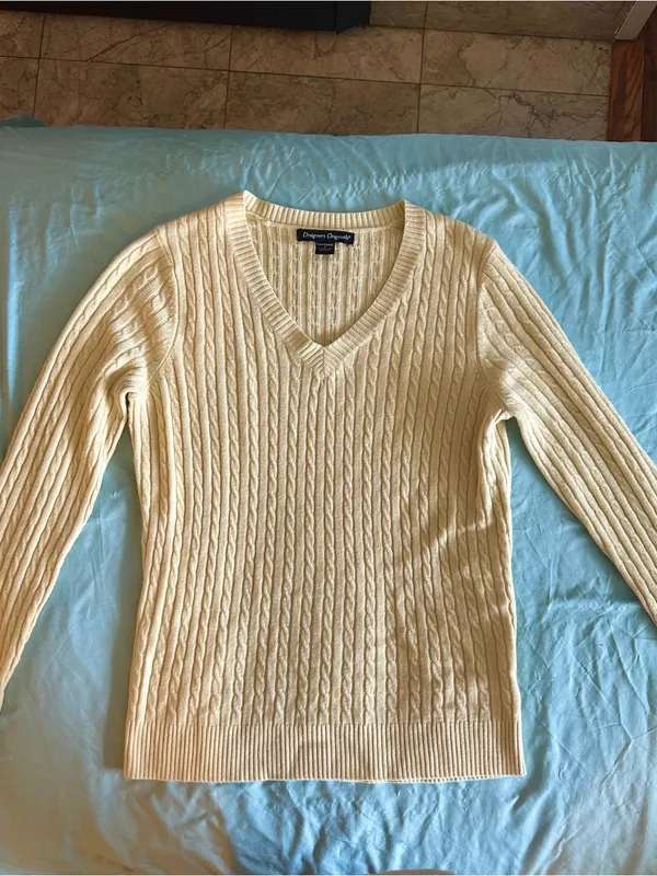 Vintage Butter Yellow V-Neck Cable Knit Sweater Coquette Fairy Granny Layer - Image 2