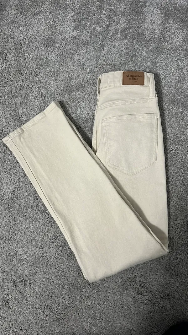 Abercrombie tan straight jeans - Image 2