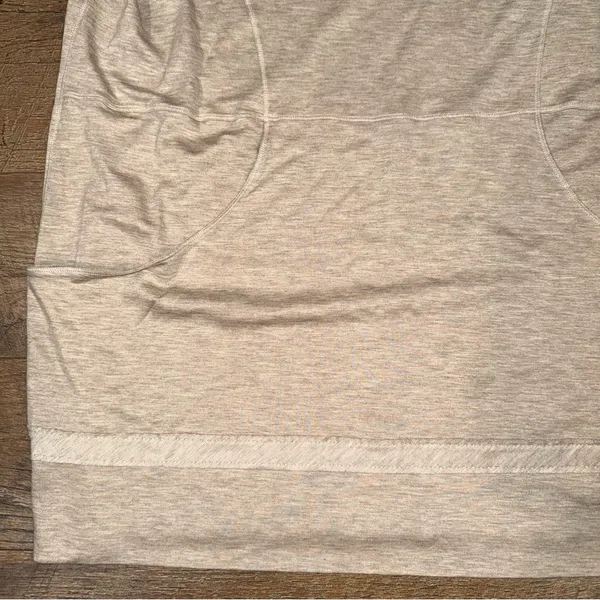 St. John Sport Short Sleeve Hooded Top - Image 6