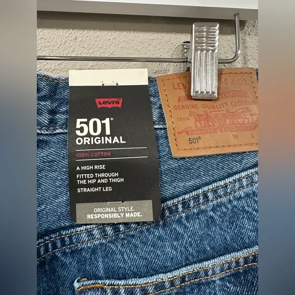 NWT Levi’s 501 High Rise Straight Leg 30x30 - Image 5