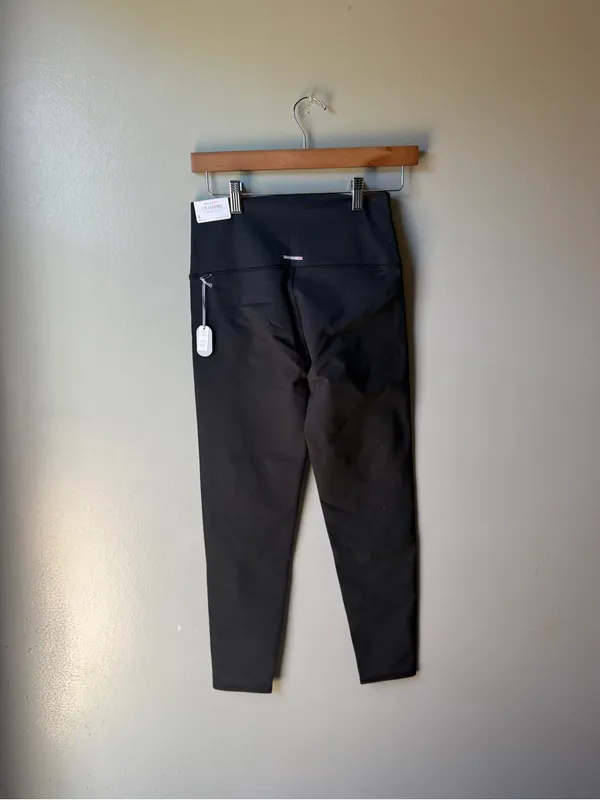NWT Aerie High Rise 7/8 Leggings Black Medium Long - Image 3