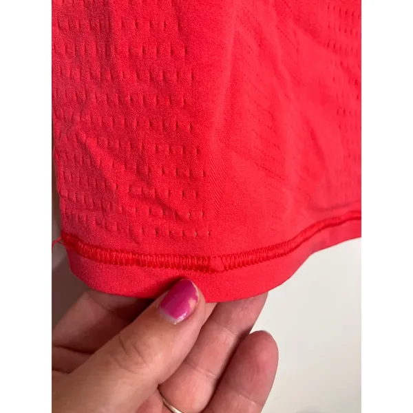 The North Face Tank Top Womens Medium Red Excellent FlashDry V-Neck Racerback - Image 6