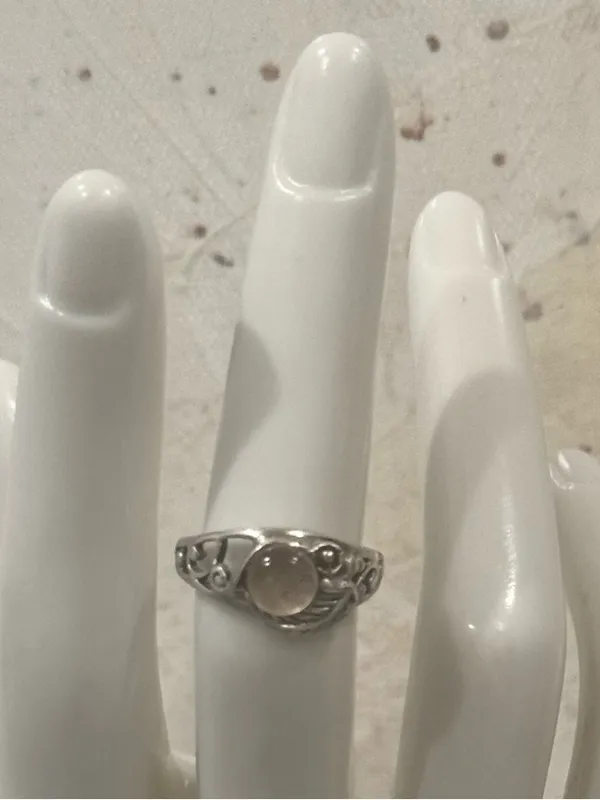 Vintage Southwestern Sterling Silver Moonstone Ornate Feather Ring - Image 5