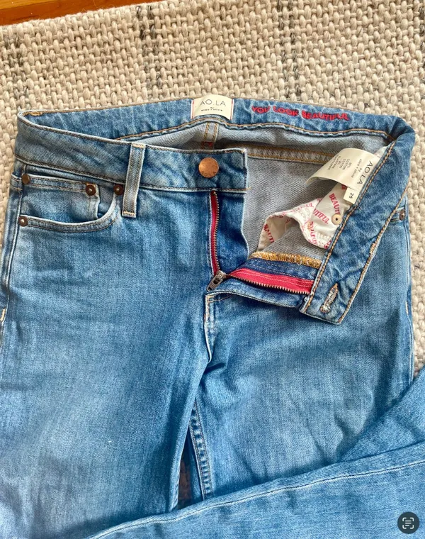 Alice and Olivia Jeans - Image 6