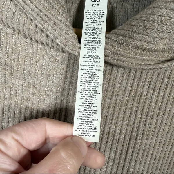 Alo Yoga Women’s Muse Cropped Ribbed Hoodie in Gravel Heather Tan Size S - Image 11