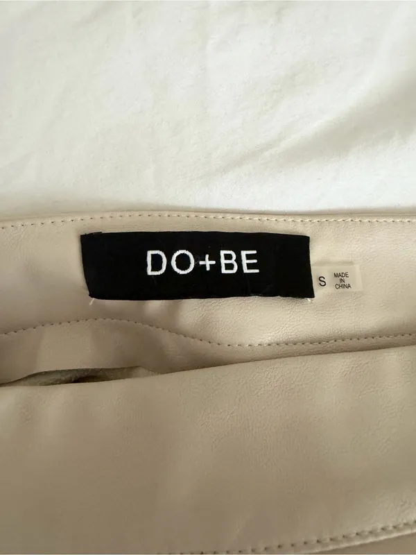 DO+BE Beige Faux Leather Mini Skort with Ruffle Detail - Image 6
